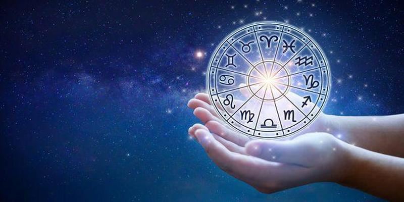 占星术丨何时出生算命最准？