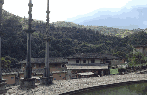 住房后面宜有靠山 住房后面宜有靠山